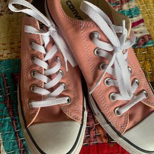 Pink Women's Converse Size 9 Like New